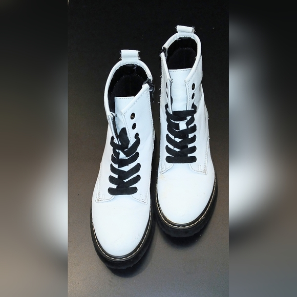 Womens Madden Kurrt White Vegan Combat Style Boots Size 6 - Picture 5 of 7